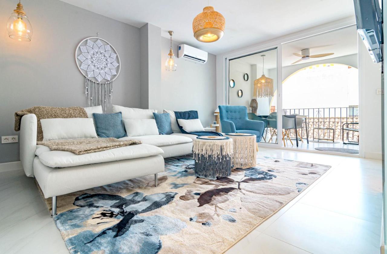 Apartment Awesome 3 Bedroom Metres From The Rdr289 Estepona