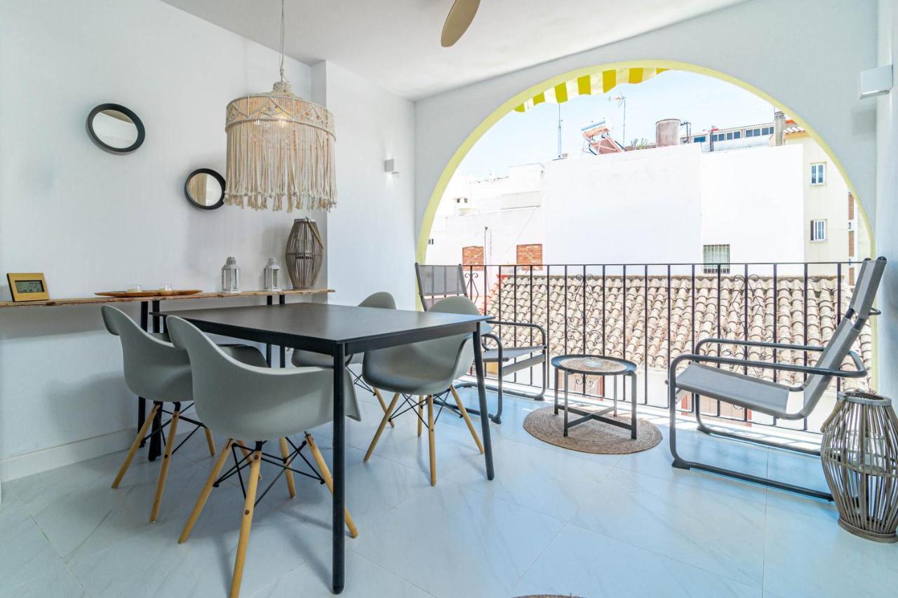 Awesome 3 Bedroom Metres From The Rdr289 Lägenhet Estepona