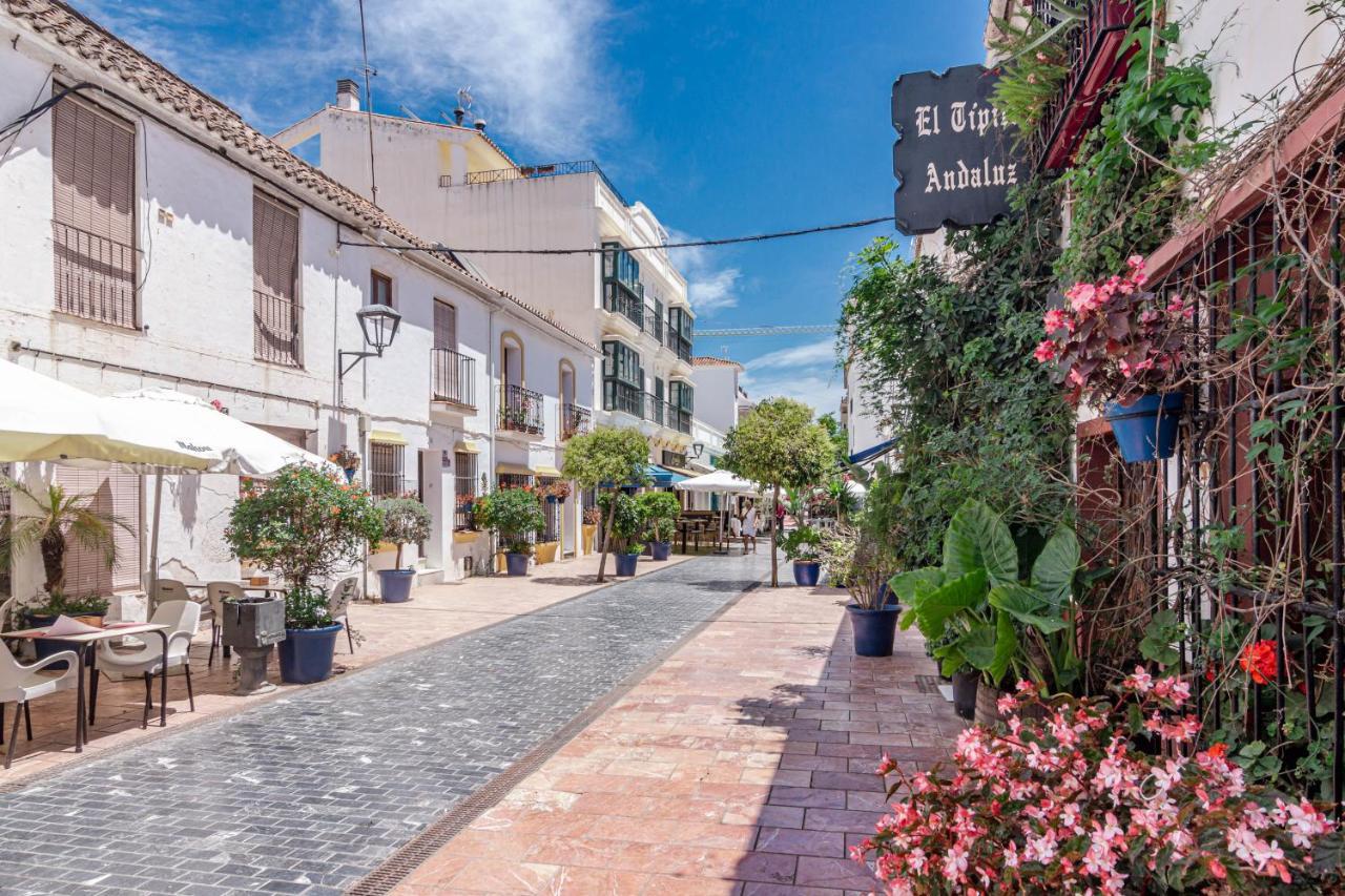 Lägenhet Awesome 3 Bedroom Metres From The Rdr289 Estepona